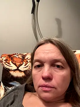 Susanel online show from December 2025 10:15:02 PM