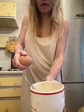 Susanel online show from November 2025 01:27:02 PM