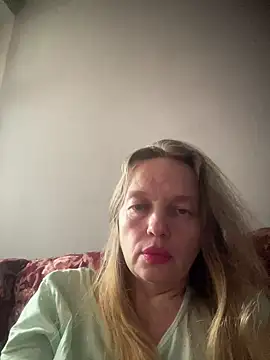 Snapshot of Susanel chatting on September 2025 11:27:01 AM Susanel online show from September 2025 11:27:01 AM