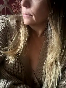 Susanel online show from November 2025 10:30:02 AM