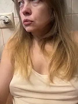 Susanel online show from December 2025 11:42:02 AM