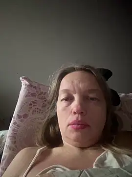 Susanel online show from November 2025 11:31:02 AM