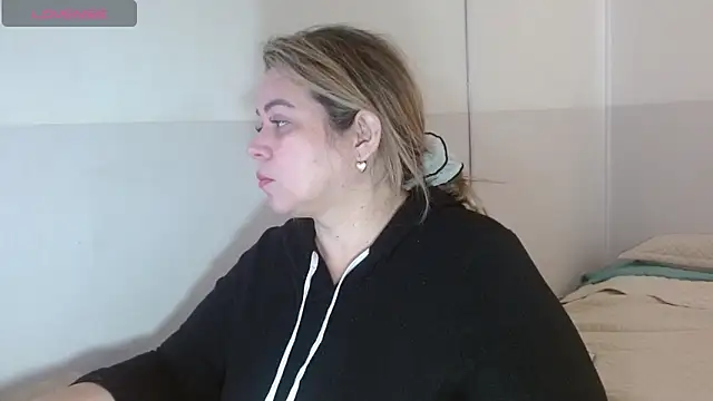 bella savati online show from September 2025 05:50:01 PM