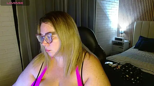 bella savati online show from February 2026 11:24:01 PM