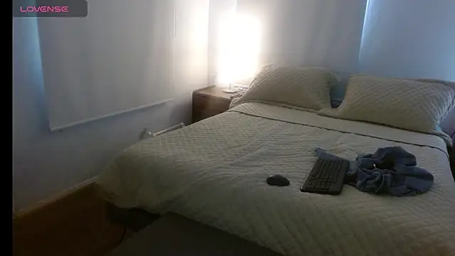 bella savati online show from October 2025 06:50:02 PM