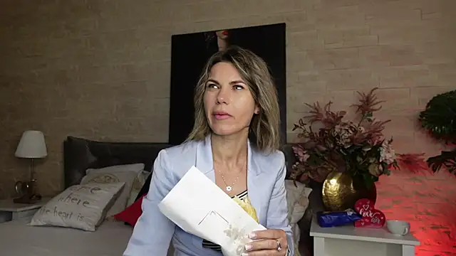 FeliciaKrige online show from May 2026 06:55:01 PM