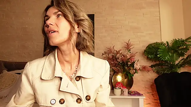 FeliciaKrige online show from April 2026 05:48:01 PM