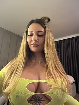 YaaraCollins online show from July 2026 06:09:01 PM
