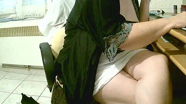 Snapshot of douceur63 chatting on November 2025 11:26:01 AM douceur63 online show from November 2025 11:26:01 AM