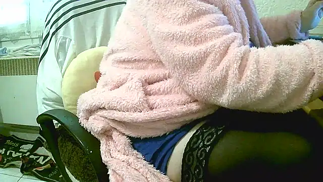 douceur63 online show from April 2026 10:33:01 AM