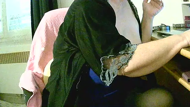 Snapshot of douceur63 chatting on November 2025 11:21:01 AM douceur63 online show from November 2025 11:21:01 AM