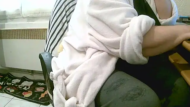 douceur63 online show from April 2026 10:33:01 AM