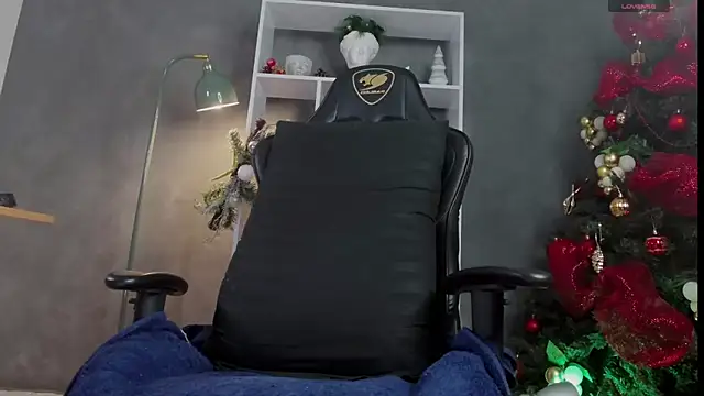 alessandro duty online show from December 2025 12:32:01 AM