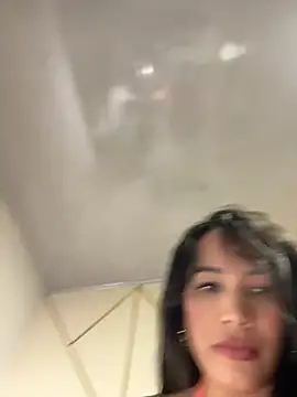 SQUIRTINGQUEEN11 online show from April 2026 02:41:01 AM