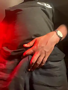 Snapshot of HairyChubbyStalion chatting on November 2025 12:25:01 AM HairyChubbyStalion online show from November 2025 12:25:01 AM