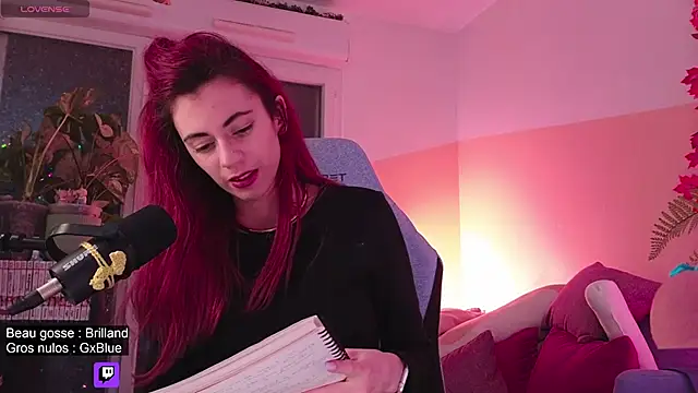 Snapshot of Indriya2x0 chatting on October 2025 09:14:02 PM Indriya2x0 online show from October 2025 09:14:02 PM