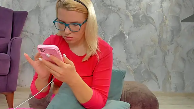 Snapshot of succubus chatting on October 2025 06:58:02 AM succubus online show from October 2025 06:58:02 AM