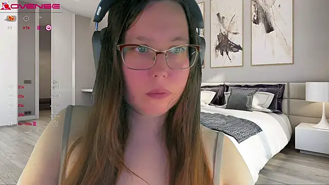 Snapshot of Victoria_Romans chatting on October 2025 11:28:01 PM Victoria Romans online show from October 2025 11:28:01 PM