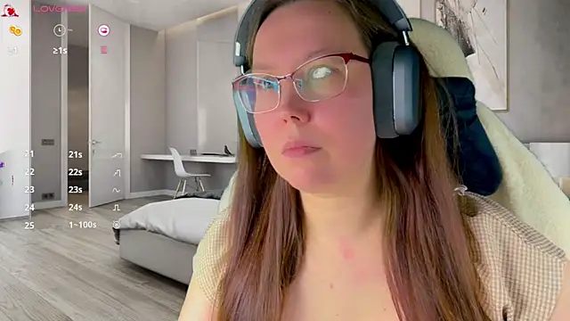 Victoria Romans online show from April 2026 11:19:01 PM