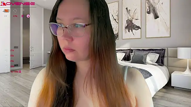 Snapshot of Victoria_Romans chatting on September 2025 06:35:02 AM Victoria Romans online show from September 2025 06:35:02 AM