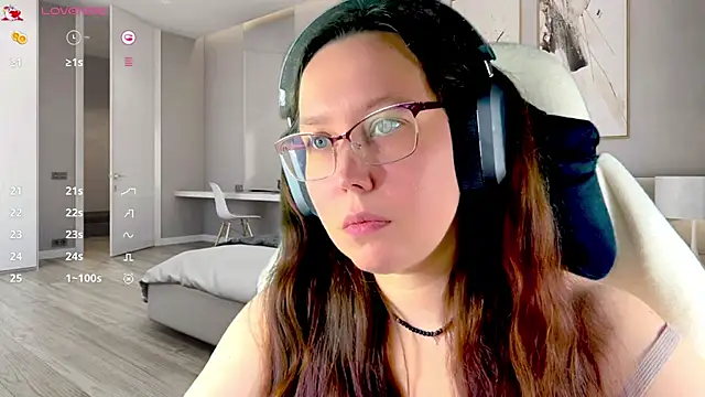 Victoria Romans online show from April 2026 11:39:01 AM