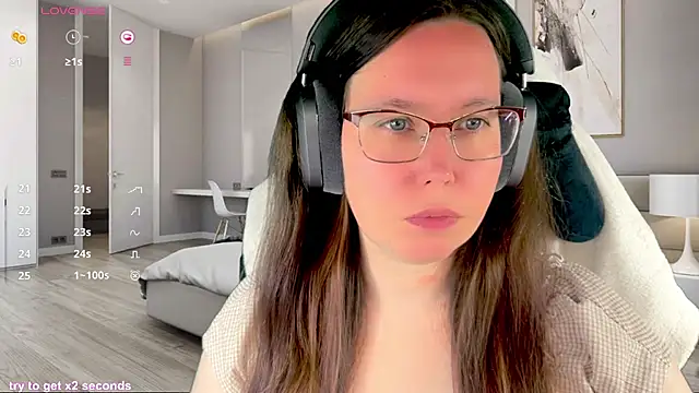 Snapshot of Victoria_Romans chatting on June 2026 05:00:01 PM Victoria Romans online show from June 2026 05:00:01 PM