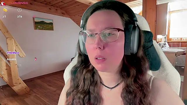 Victoria Romans online show from April 2026 12:23:01 PM