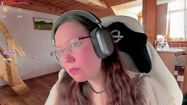 Victoria Romans online show from April 2026 02:23:02 PM