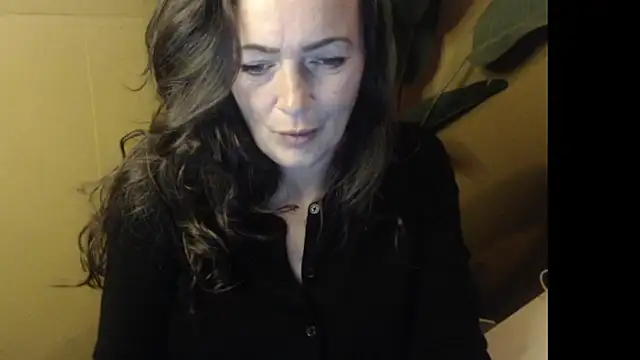 Snapshot of cloe85nl chatting on November 2025 11:00:02 AM cloe85nl online show from November 2025 11:00:02 AM