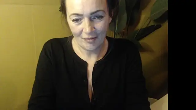 Snapshot of cloe85nl chatting on December 2025 07:26:02 PM cloe85nl online show from December 2025 07:26:02 PM