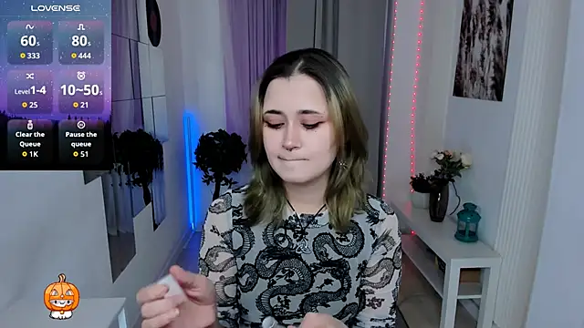 Alexa Lexi  online show from November 2025 03:59:02 PM