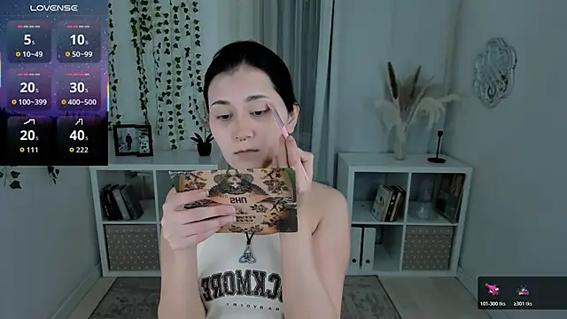 Alexa Lexi  online show from November 2025 03:49:01 PM