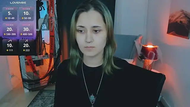 Alexa Lexi  online show from October 2025 11:10:02 AM