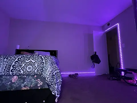 Snapshot of ChocolateTingz chatting on December 2024 05:56:02 AM ChocolateTingz online show from December 2024 05:56:02 AM