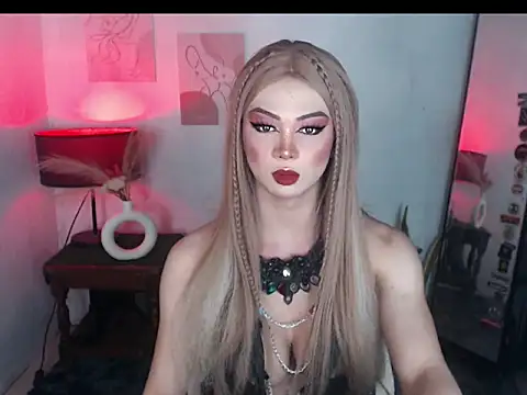 Snapshot of MagneticBeauty chatting on October 2025 04:50:01 PM MagneticBeauty online show from October 2025 04:50:01 PM
