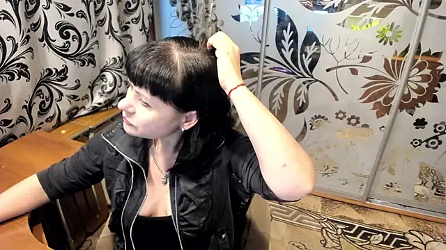 Snapshot of EVILENSA chatting on February 2026 01:32:01 PM EVILENSA online show from February 2026 01:32:01 PM