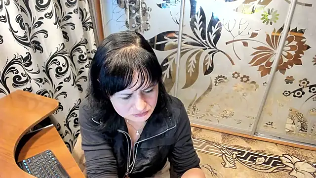 Snapshot of EVILENSA chatting on November 2025 01:26:01 PM EVILENSA online show from November 2025 01:26:01 PM