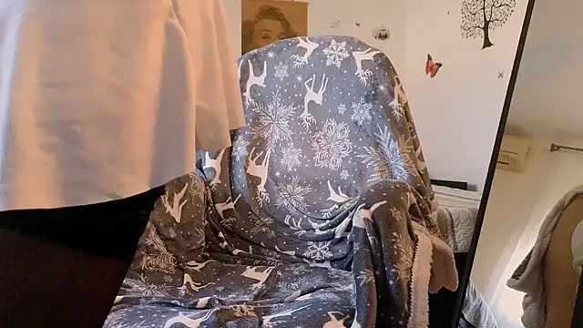 elacoquette online show from April 2026 02:12:02 PM