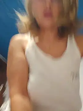 Snapshot of elacoquette chatting on November 2025 03:57:02 AM elacoquette online show from November 2025 03:57:02 AM