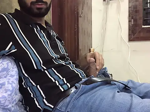 Snapshot of brownie_cake_cb chatting on November 2025 05:27:01 PM brownie cake cb online show from November 2025 05:27:01 PM