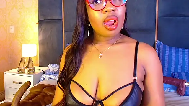 CaseyMoon online show from December 2025 12:37:01 PM