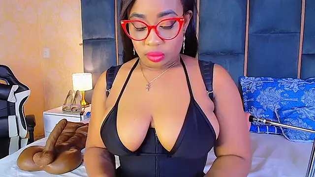 CaseyMoon online show from October 2025 12:41:01 PM