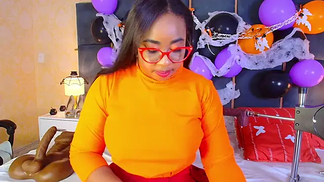 CaseyMoon online show from October 2025 12:50:02 PM