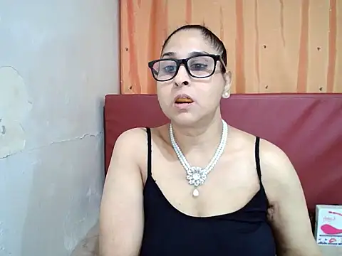 Indiankushy online show from October 2025 04:33:01 PM