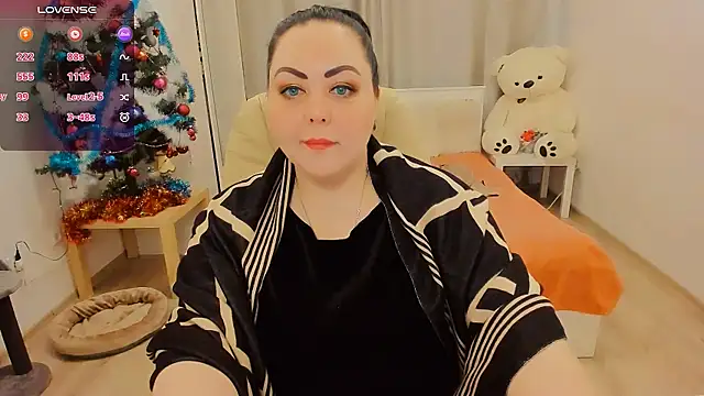 Nina Hopper online show from December 2025 12:54:01 PM