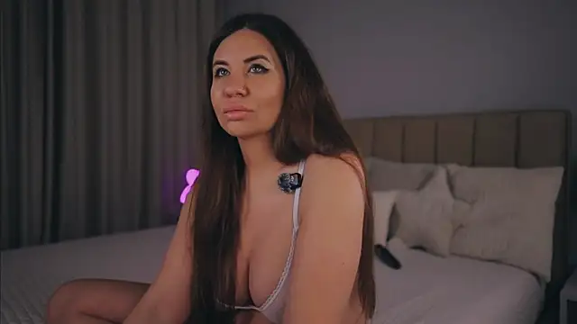 LollieSplash online show from April 2026 09:19:02 PM