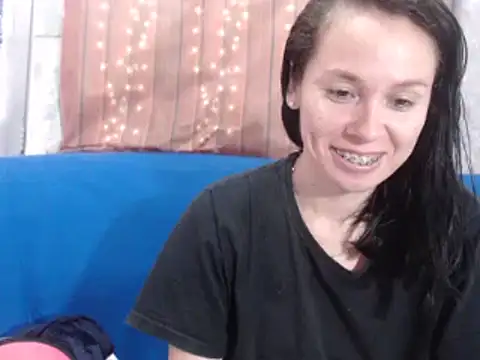 Venusluxodomme online show from March 2026 03:43:01 PM