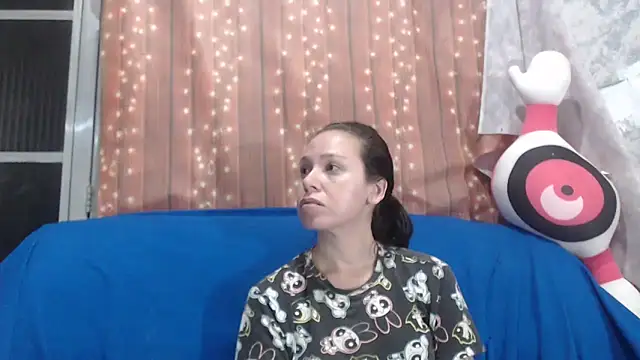 Venusluxodomme online show from February 2026 02:23:02 AM