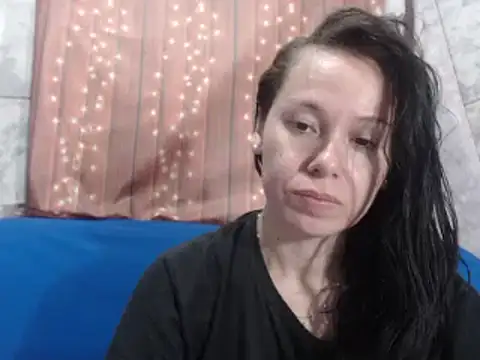 Venusluxodomme online show from March 2026 01:34:01 PM