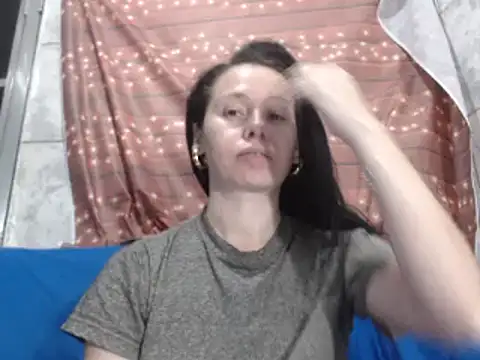 Snapshot of Venusluxodomme chatting on September 2025 11:32:02 PM Venusluxodomme online show from September 2025 11:32:02 PM